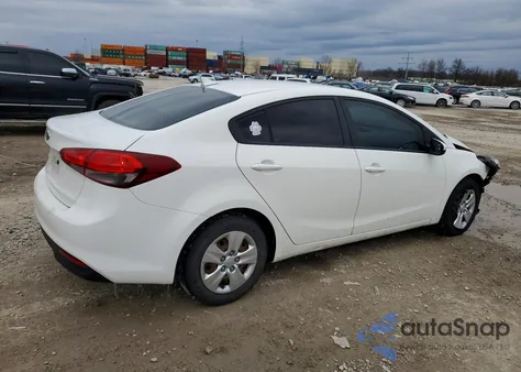 2017 Kia Forte Lx z USA, uszkodzony, nr VIN 3KPFK4A72HE024259
